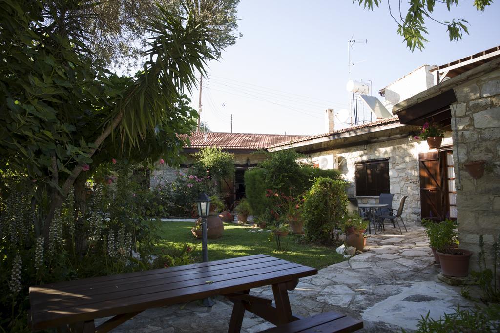 Agrotiko Traditional Houses Kallepia Exterior photo