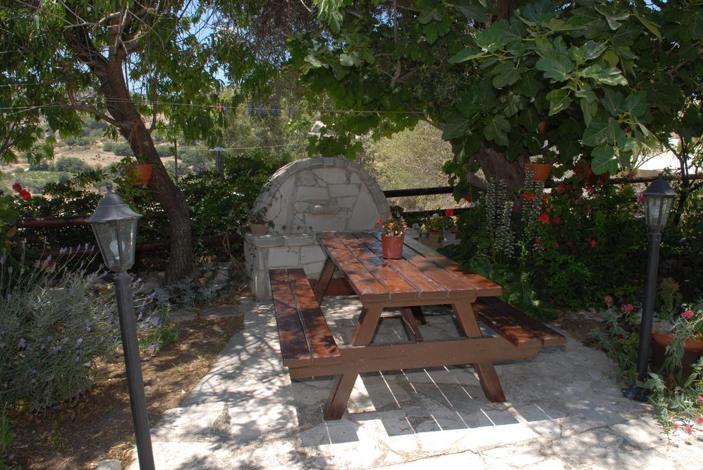 Agrotiko Traditional Houses Kallepia Exterior photo